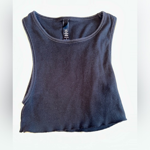 Skims Cropped Black Ribbed Super Cropped Tank Top - Picture 1 of 3